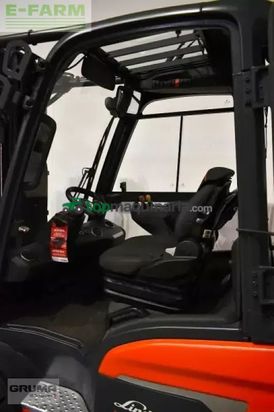 Elevadora - Linde - h 30 d 1202