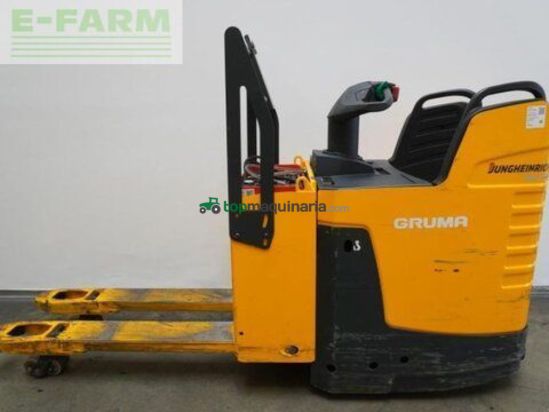 Elevadora - Jungheinrich - ere225