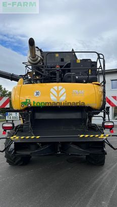 Cosechadora de Cereal - New Holland - cr 8.80 raupe intellisense