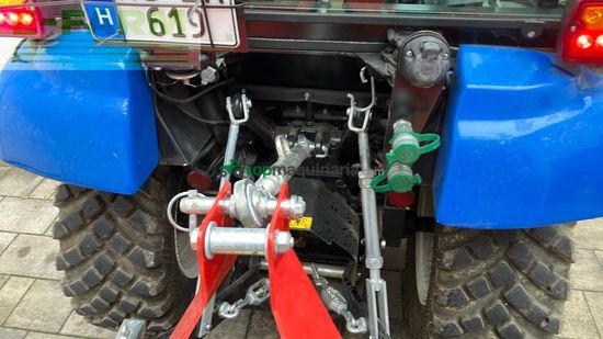 Tractor agrícola - New Holland - Boomer 25