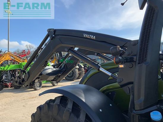 Tractor agrícola - Valtra - n175 unlimited versu tractor (st25430)