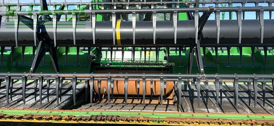 Cosechadora de Cereal - John Deere - S785