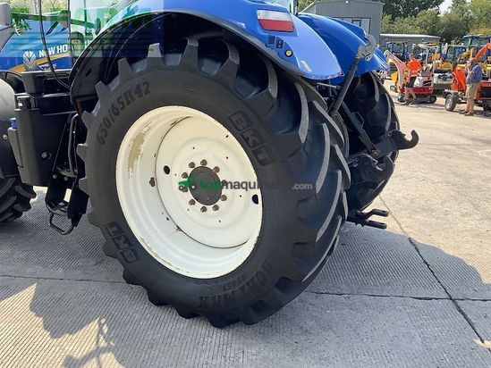 Tractor agrícola - New Holland - t7.245 tractor (st24115)