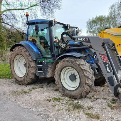 Tractor agrícola - Valtra - n174