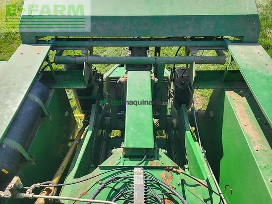 Empacadora gigant - John Deere - 680