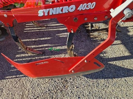 Cultivador - Pöttinger - synkro 4030