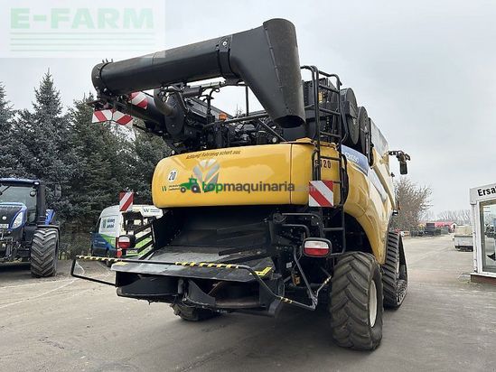 Cosechadora de Cereal - New Holland - cr 10.90