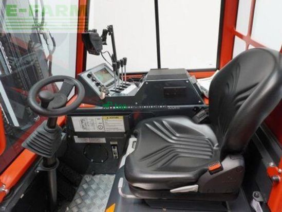 Elevadora - Combilift - cbe4000