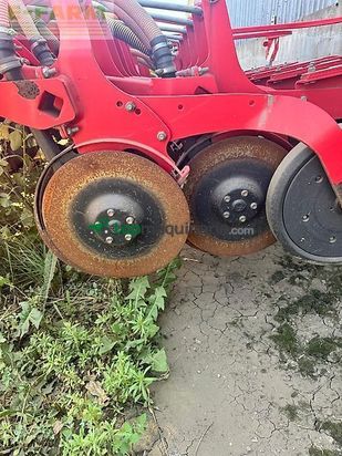 Sembradora - Pöttinger - terrasem c6 artis