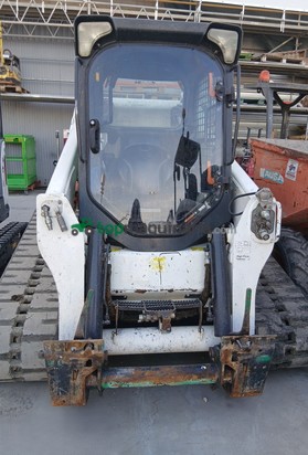 CARGADORA COMPACTA  ORUGAS  - T770 BOBCAT
