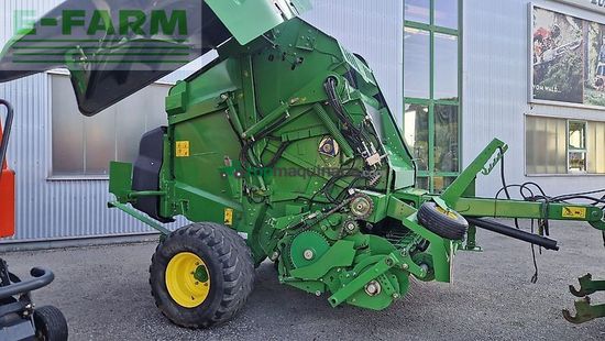 Empacadora gigant - John Deere - v451m