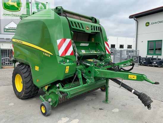 Empacadora gigant - John Deere - V461R