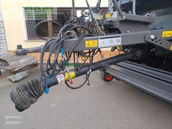 Empacadora gigant - Claas - variant 465 rc