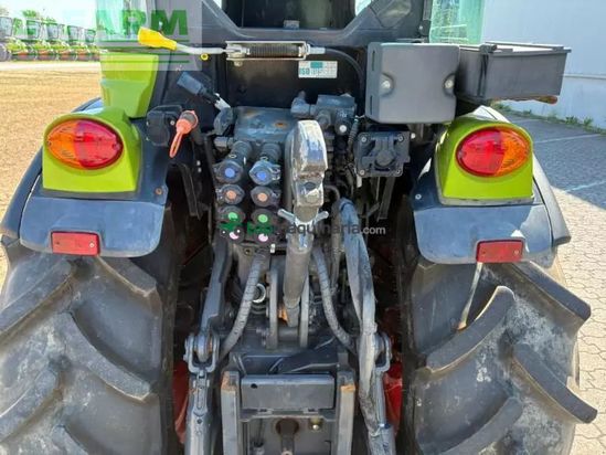 Tractor agrícola - Claas - nexos 240 s
