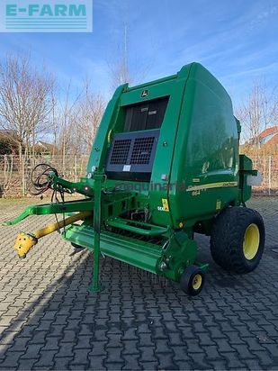Empacadora gigant - John Deere - 864