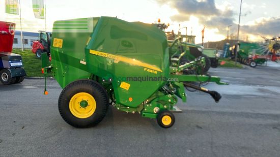 Empacadora gigant - John Deere - F441R HC 25