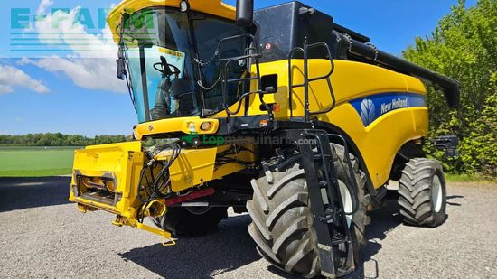Cosechadora de Cereal - New Holland - cx 8080 varifeed