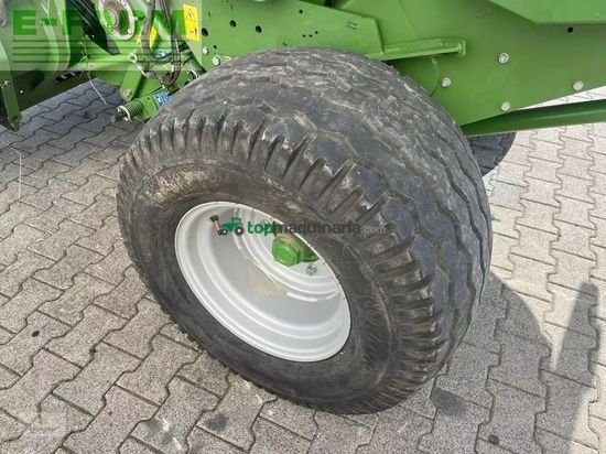 Empacadora gigant - Krone - comprima f 125 xc
