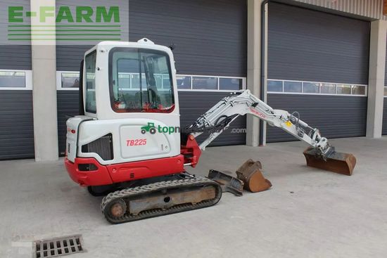 Excavadora - Takeuchi - tb 225 - minibagger - powertilt - 2022