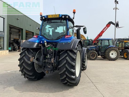 Tractor agrícola - Valtra - t194 versu tractor (st26215)