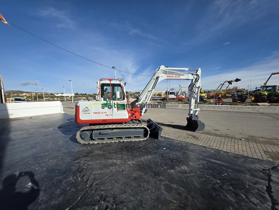 Excavadora - TAKEUCHI TB 175 