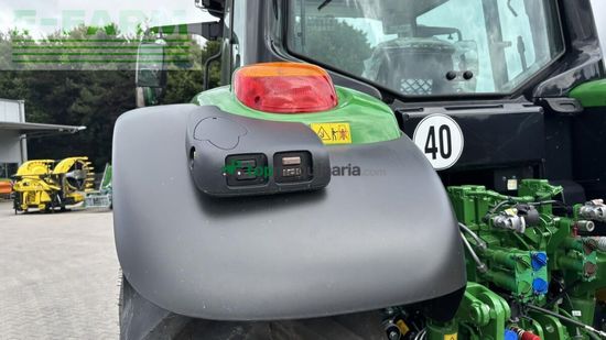 Tractor agrícola - John Deere - traktor 6120m mit kabine