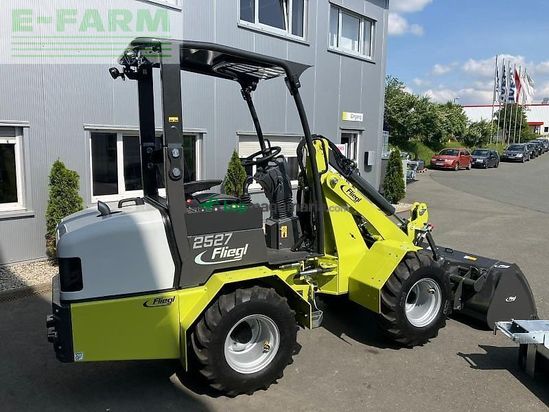 Minicargadora - Fliegl - hoflader 25-27 reduziert!