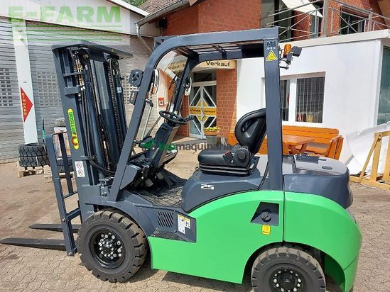 Elevadora -  - pfd25.33-ii 2,5t dieselstapler mit seitenschieber