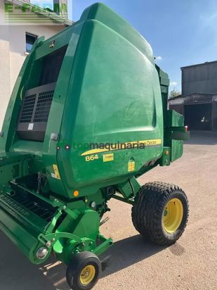 Empacadora gigant - John Deere - 864