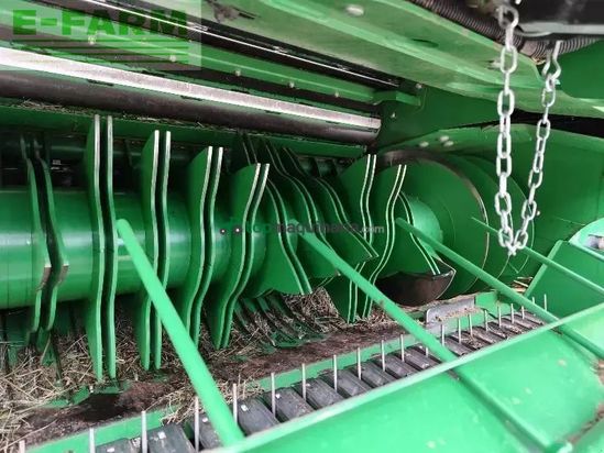 Empacadora gigant - John Deere - v461m