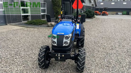 Tractor agrícola - Solis - s26 6+2 med brede traktordæk