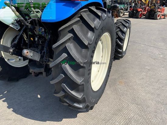 Tractor agrícola - New Holland - td5030 tractor (st23208)