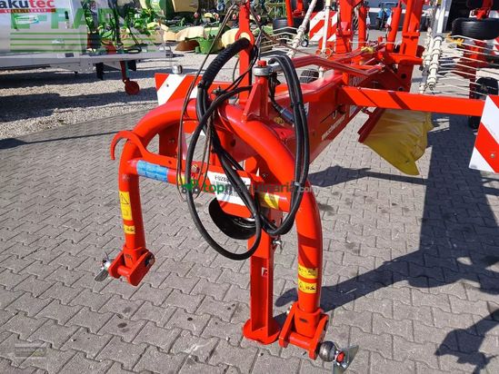 Rastrillo - Pöttinger - top 701a