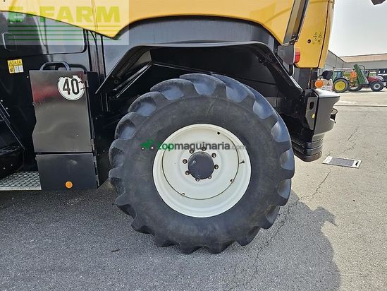 Cosechadora de Cereal - New Holland - fr 9060