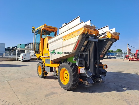 VENDIMIADORA AUTOPROPULSADA USADA PELLENC 3300. 