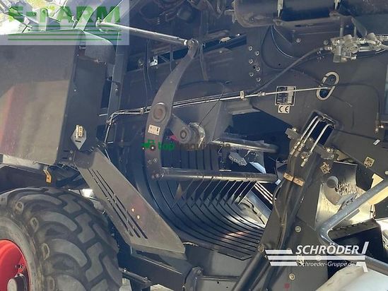 Empacadora gigant - Claas - quadrant 3300 rc