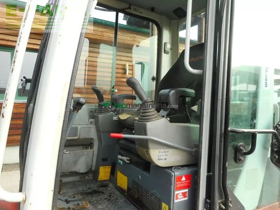 Excavadora - Takeuchi - tb 235 ( 3.530kg ) hydr. sw + 3 löffel