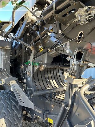 Empacadora gigant - Claas - quadrant 5300 rc