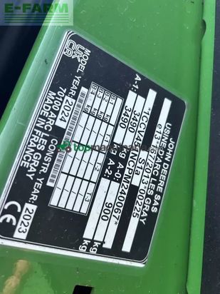 Empacadora gigant - John Deere - v451m