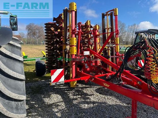 Grada de disco - Väderstad - carriercrxt 425 gezogen