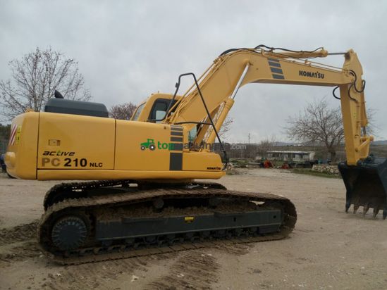 Excavadora -KOMATSU  210 LC 6