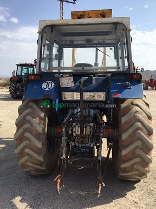 Tractor agrícola - Ebro - 6100 con Pala