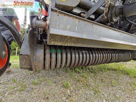 Empacadora gigant - Claas - variant 380 rc pro