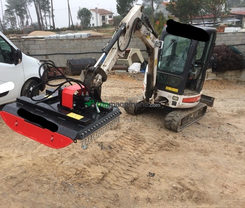 Desbrozadora - TJM MINI-RETROEXCAVADORA