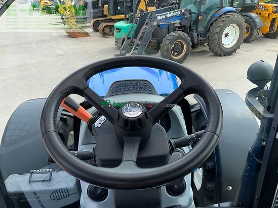 Tractor agrícola - New Holland - t6.180 tractor (st26364)
