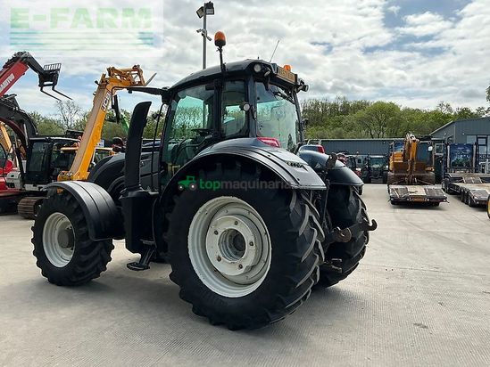 Tractor agrícola - Valtra - t254 versu tractor (st26300)