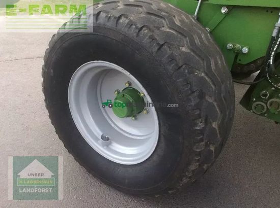 Empacadora gigant - Krone - comprima v 150 xc