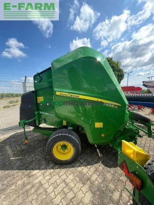 Empacadora gigant - John Deere - v451g