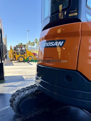 Excavadora Doosan DX35 Z