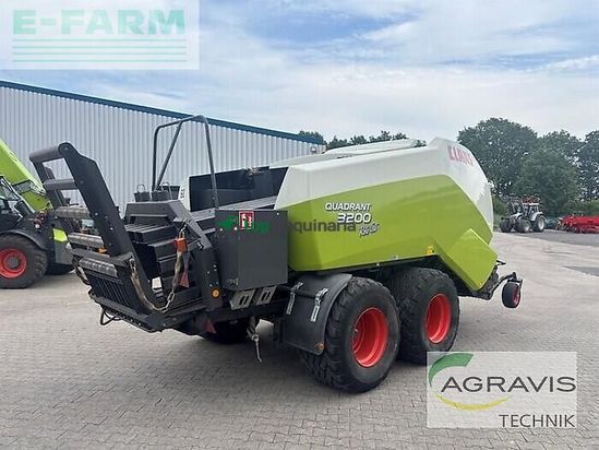 Empacadora gigant - Claas - quadrant 3200 rc